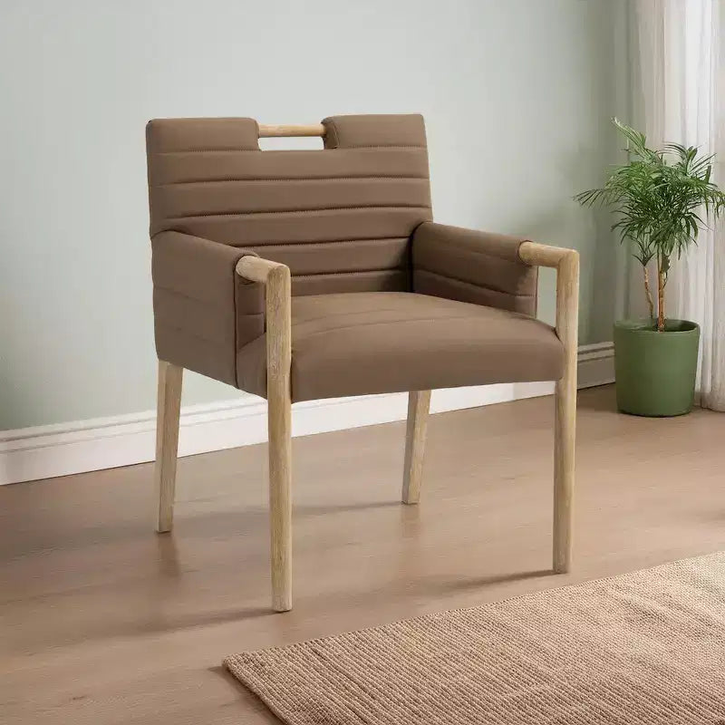 Chaise de salle à manger avec accoudoirs en cuir végane