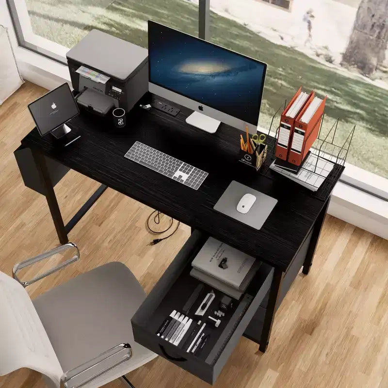 Bureau d'ordinateur moderne pour bureau à domicile avec tiroirs et étagères, bureau d'écriture avec sac latéral pour étude et bureau